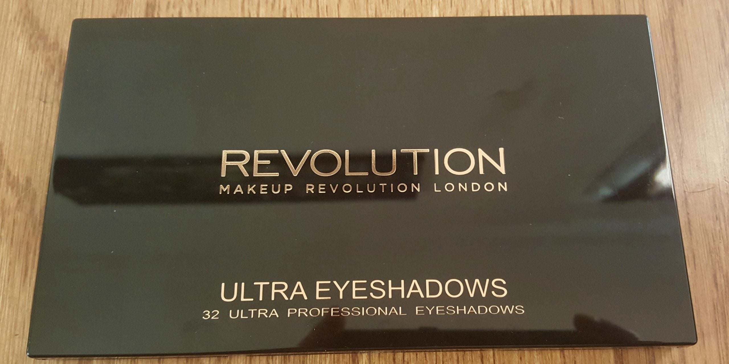 colors, shades, Review, Swatches, Photos, Makeup, Revolution, Mermaids, Forever, 32, Piece, Eyeshadow, Palette