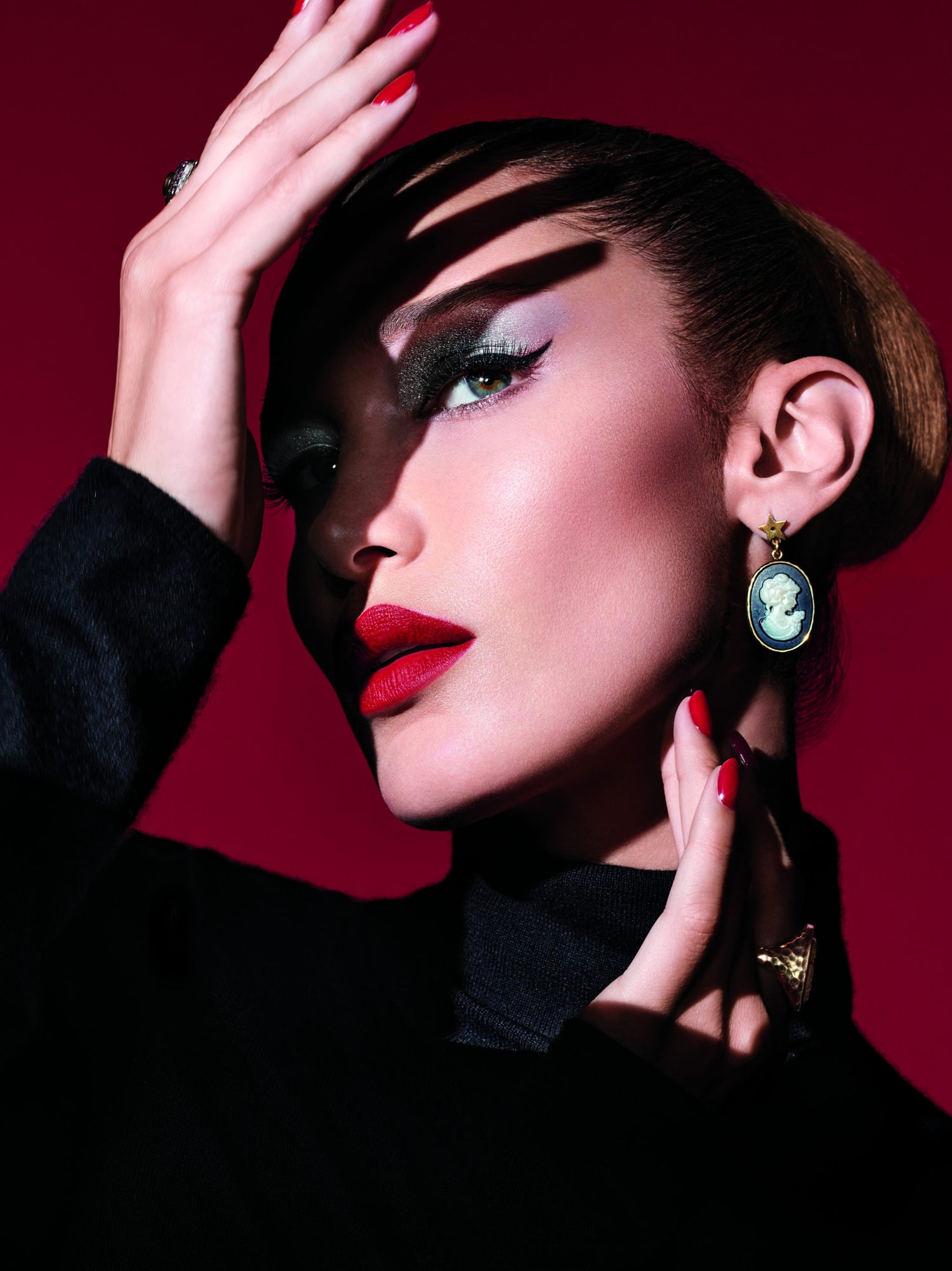 Review, Swatches, Photos, Makeup Trends 2019, 2020: Dior Cosmetics, Bella Hadid, Rouge Dior, Halloween Makeup, Femme Fatale Look