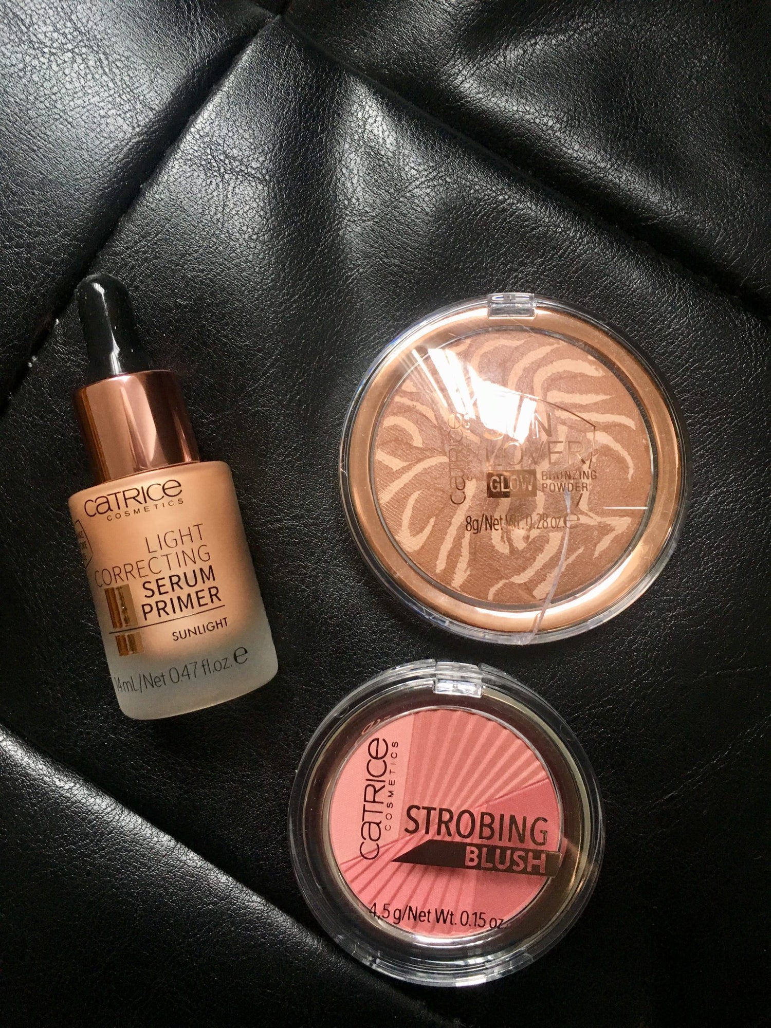 Review, Swatches, Photos, Makeup Trends 2018, 2019, 2020: New Drugstore Products To Make You Glow, Catrice Cosmetics, Light Correcting Serum Primer, Strobing Blush, Sun Lover Bronzing Powder