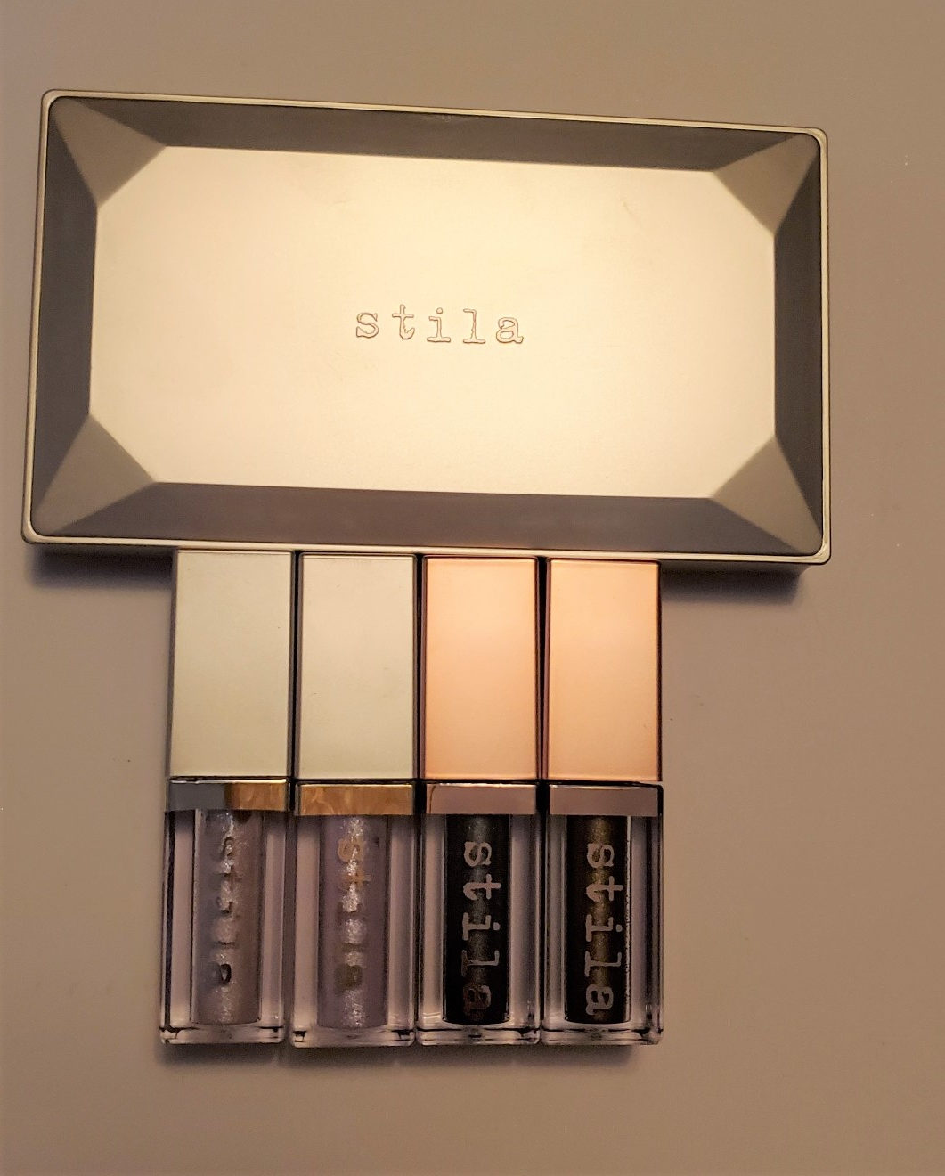 Review, Swatches, Photos, Makeup, Trends 2019, 2020: Stila, The Fourth Dimension Liquid Eyeshadow Set, The Blue Realm Velvet Eyeshadow Palette, Best Glittery Eye Products