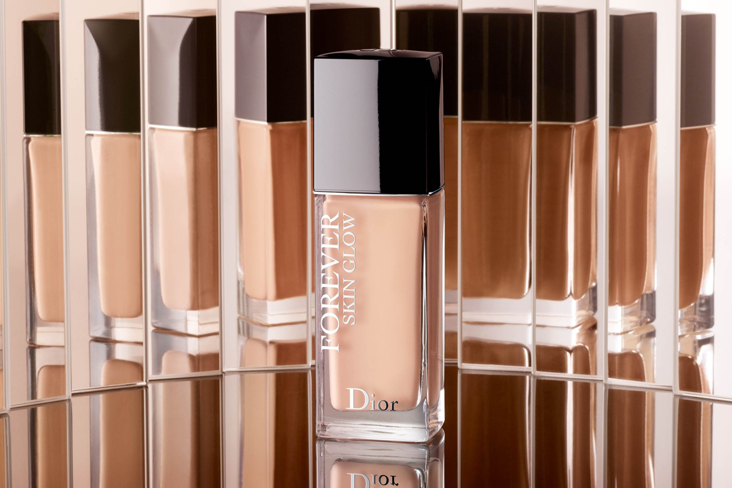 Best New Foundations, Swatches, Photos, Makeup Trends 2019, 2020: Get Glowing Skin, Dior Beauty, Forever Skin Glow Foundation, Long-Wear, Velvet Matte Finish