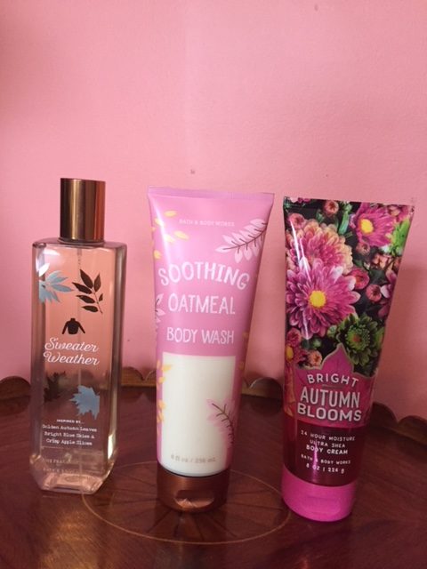 Review, Ingredients, Photos, Skincare Trend 2018, 2019, 2020: Bath & Body Works, Best Fall Scents, Soothing Oatmeal Body Wash, Autumn Blooms Ultra Shea Body Cream, Sweater Weather Fragrance Mist