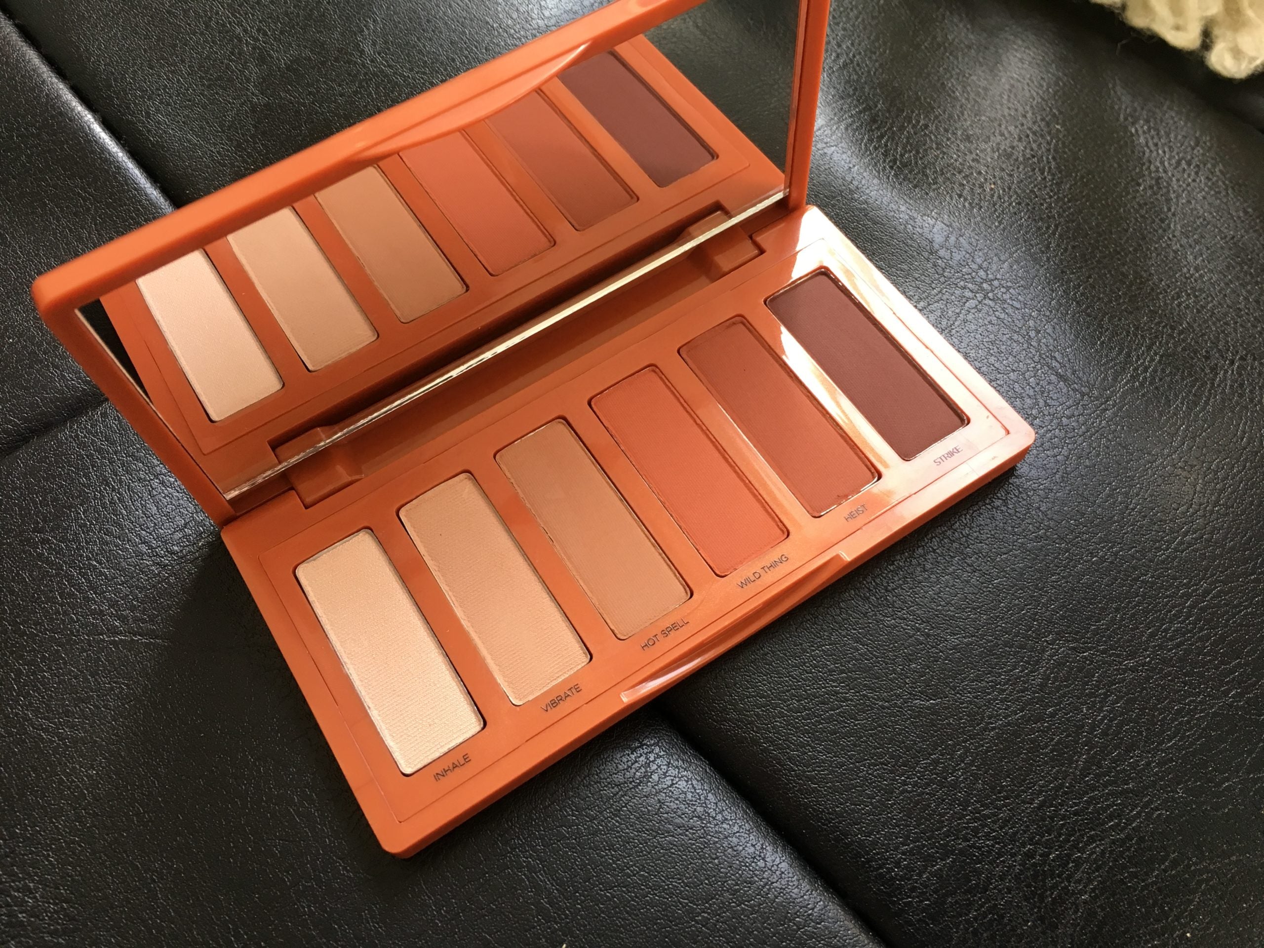 Review, Swatches, Photos, Makeup Trends 2018, 2019, 2020: Create Easy Warm Neutral Eyeshadow Looks, Urban Decay, Petite Heat Palette